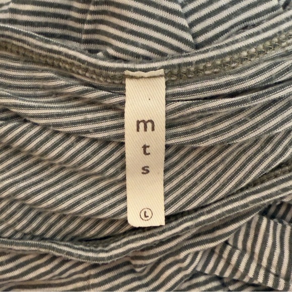 MTS Green Relaxed Ruffled Tunic Size Large - Picture 3 of 4